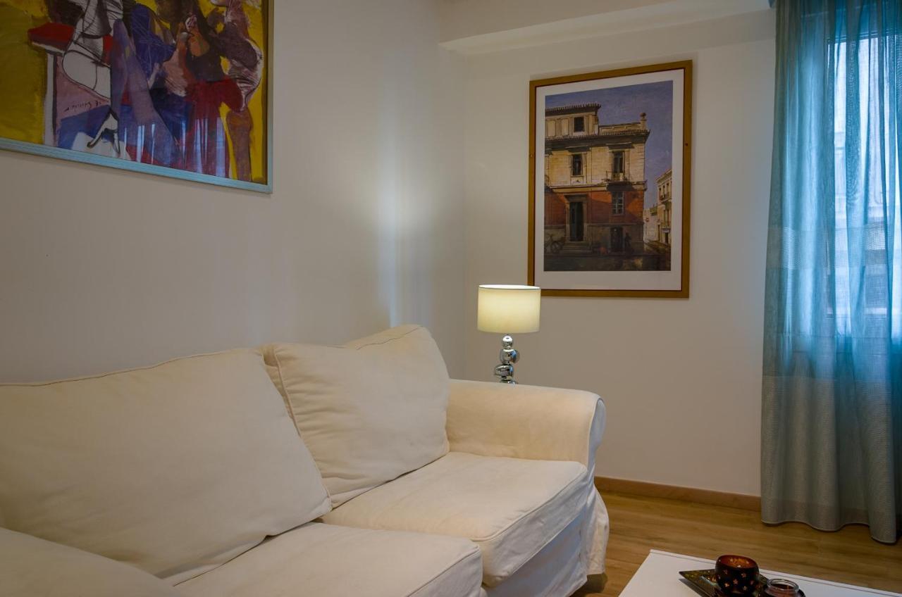 Nice 1Bd Apartment Close To Metro Station Ampelokipoi Athena Bagian luar foto