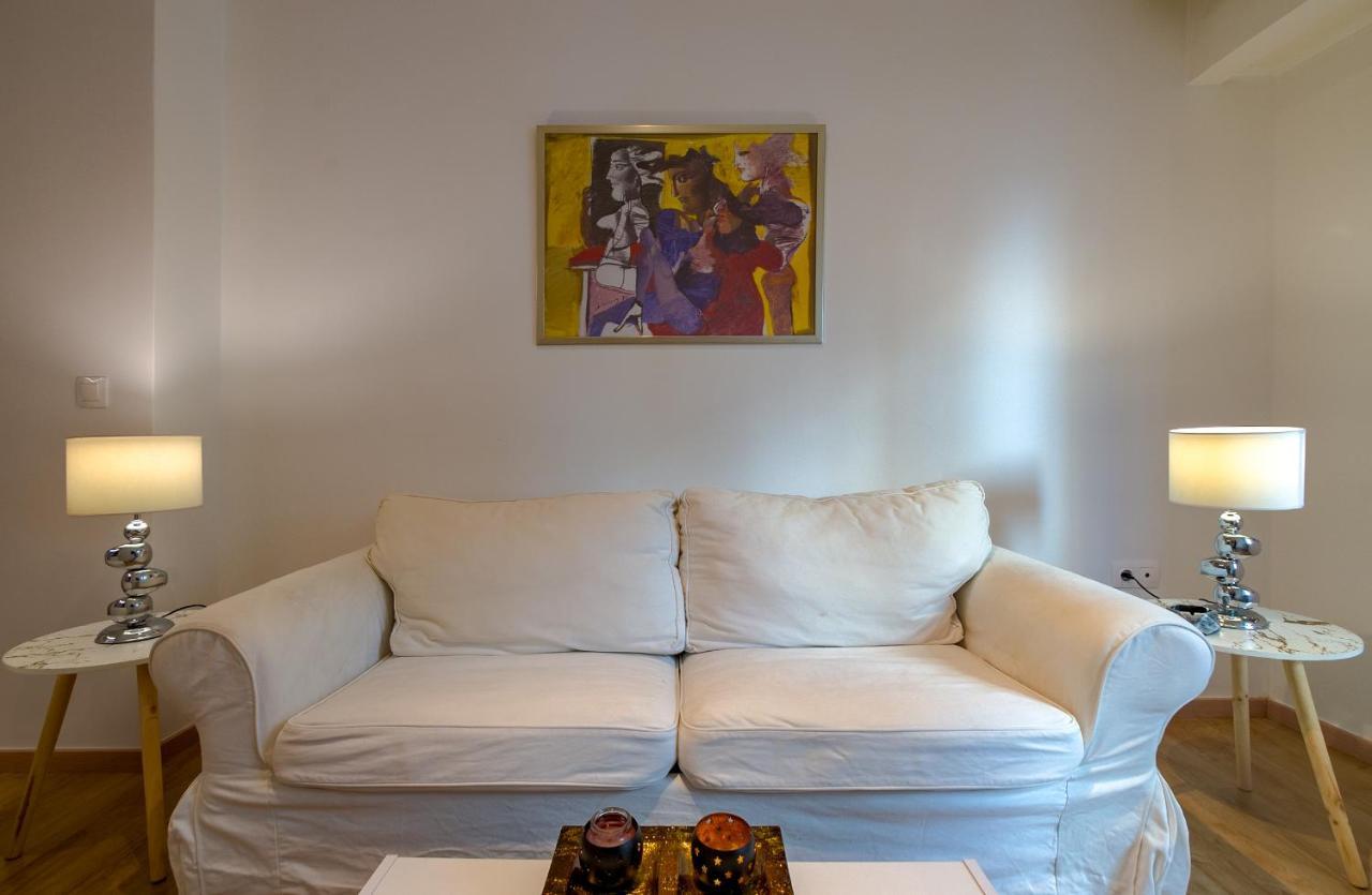 Nice 1Bd Apartment Close To Metro Station Ampelokipoi Athena Bagian luar foto